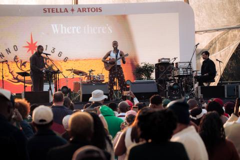 LivePerformance150.jpg